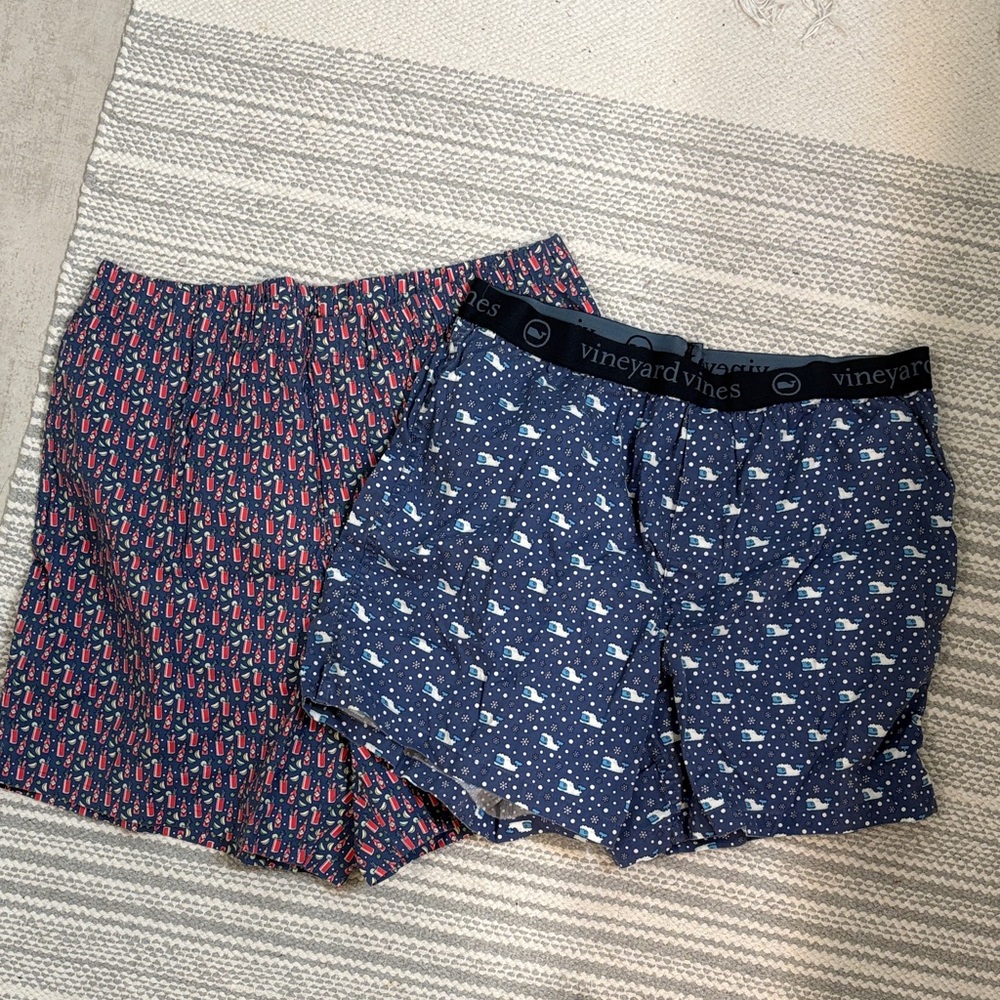 Like new Vineyard Vines boxer shorts size medium